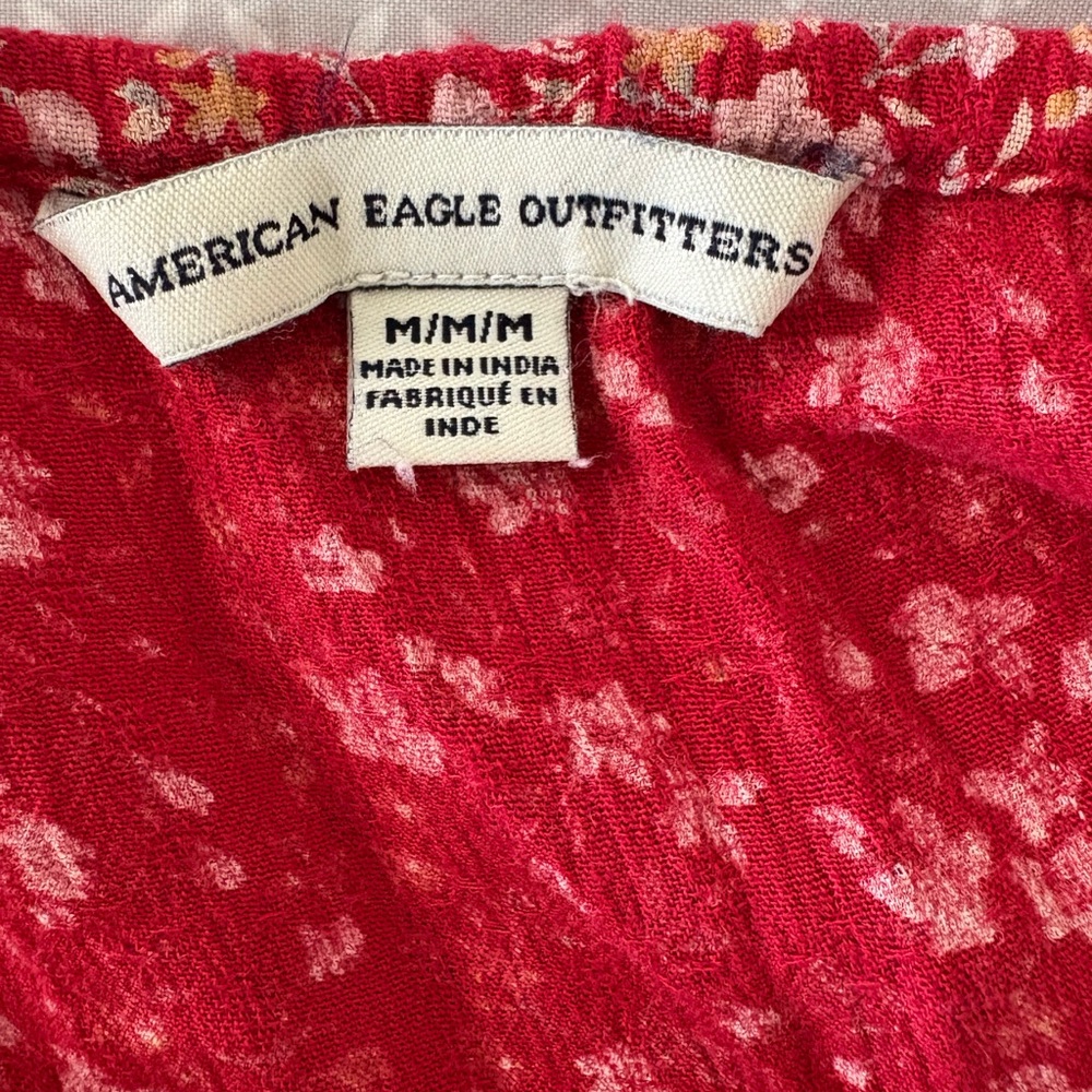 Medium American Eagle Red Floral Romper - Picture 6 of 12